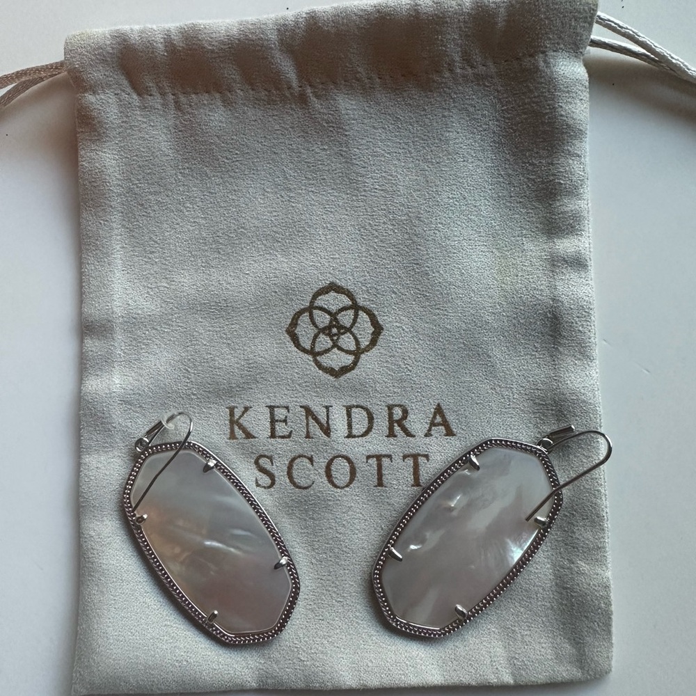 Kendra Scott Silver Mother of the Pearl Earrings - Picture 3 of 4